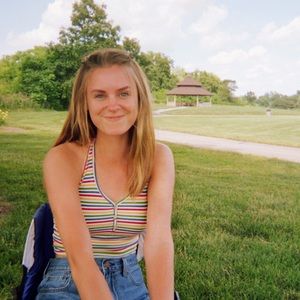 Meet your Posher, Julia